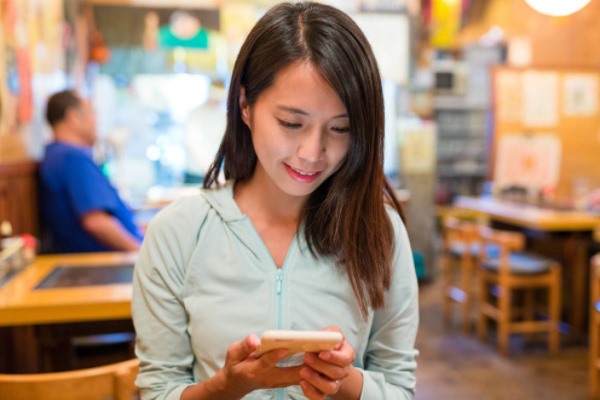 陌陌如何绑定微信提现？